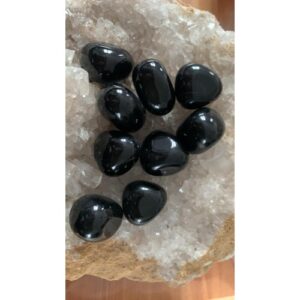 onyx ou agate noire pierre roulée