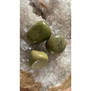 Opale verte pierre roulée