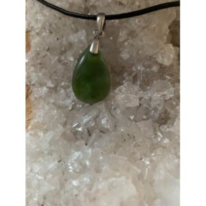 jade pendentif forme goutte