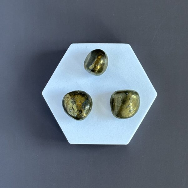Chalcopyrite – pierre roulée irisée pour renforcer la confiance et la perception