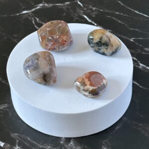Tiffany Stone polie – pierre précieuse aux couleurs variées, idéale pour l’ouverture du cœur