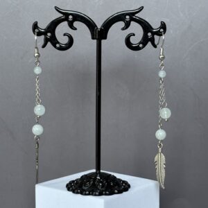 boucles d oreilles boho chic plumes perles aigue marine