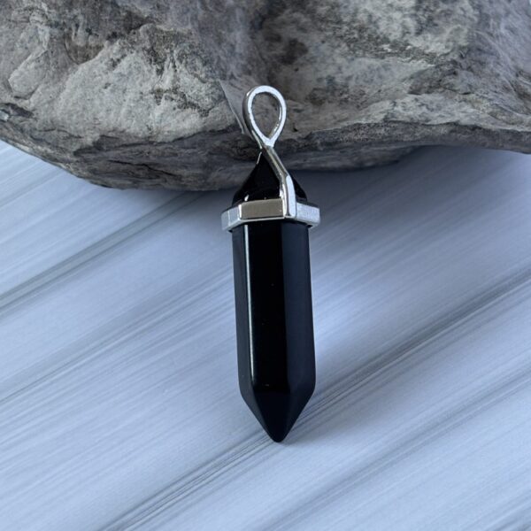 bijou pendentif agate noire forme pointe