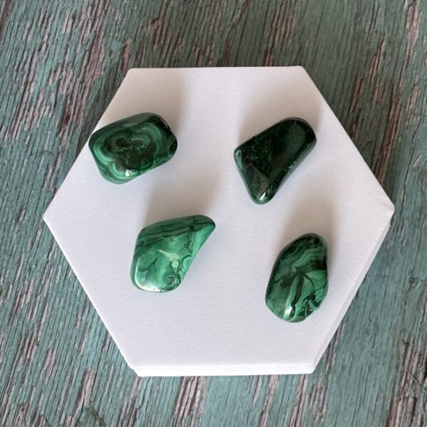 Malachite pierre roulée – lithothérapie et bien-être