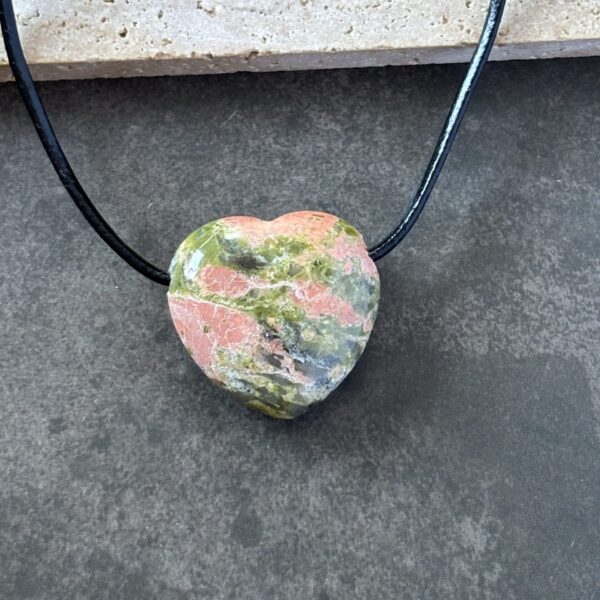 Unakite pendentif cœur percé – bijou lithothérapie pour douceur et sérénité