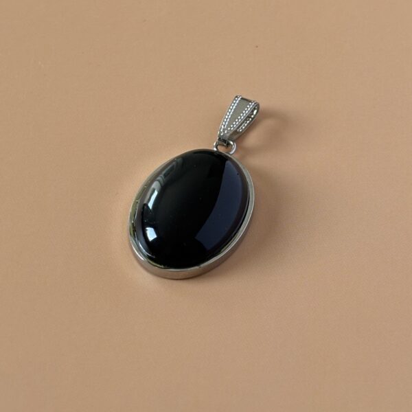 Bijou artisanal pendentif obsidienne céleste aux reflets irisés