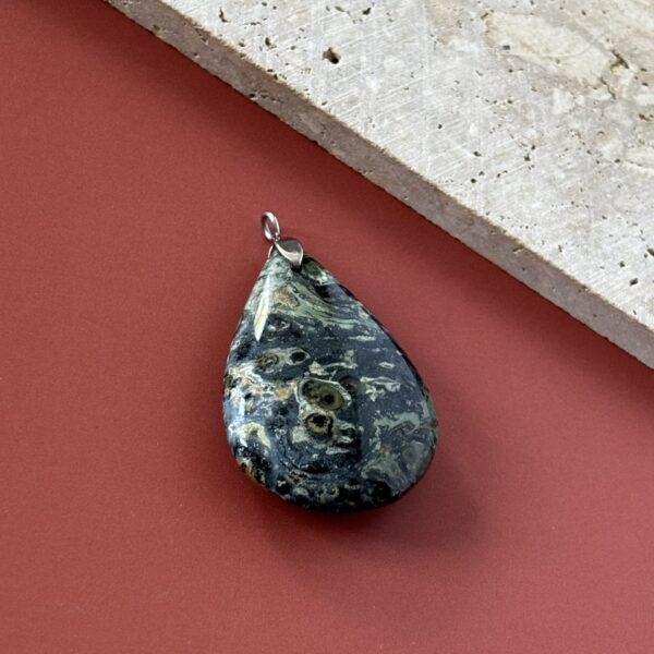 Pendentif goutte jaspe kambaba pierre naturelle