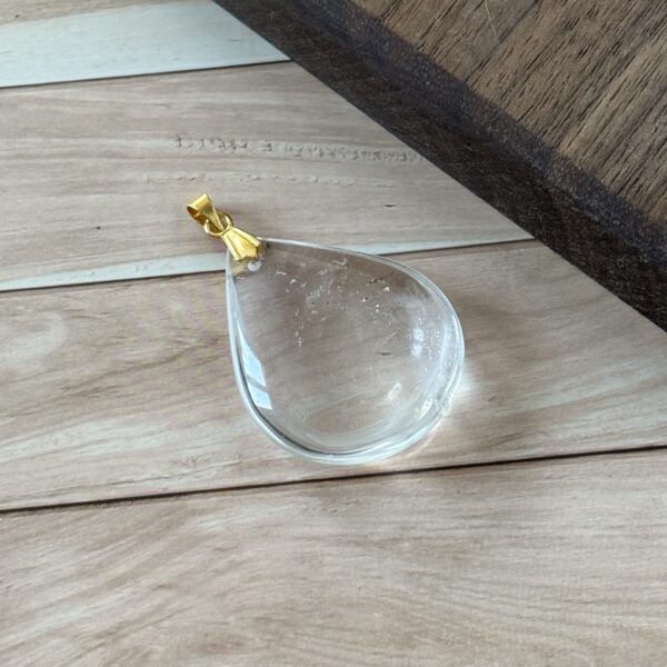 Pendentif goutte cristal de roche pierre naturelle