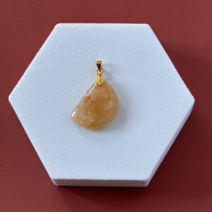 Aventurine jaune pendentif demi lune élégant