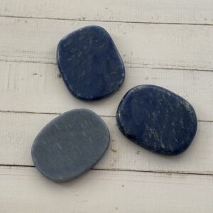Aventurine bleue galet plat – pierre calmante de lithothérapie pour confiance, détente et équilibre émotionnel