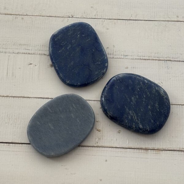 Aventurine bleue galet plat – pierre calmante de lithothérapie pour confiance, détente et équilibre émotionnel