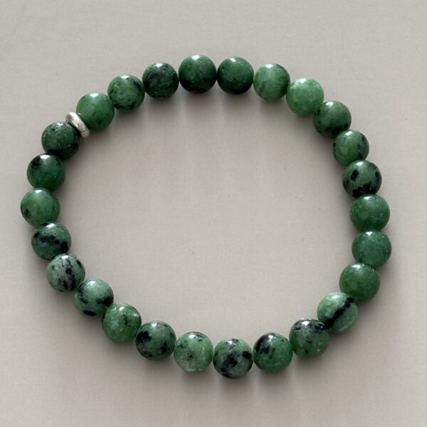 Bijou rubis zoïsite perles naturelles – bracelet d’harmonie entre force, douceur et croissance spirituelle