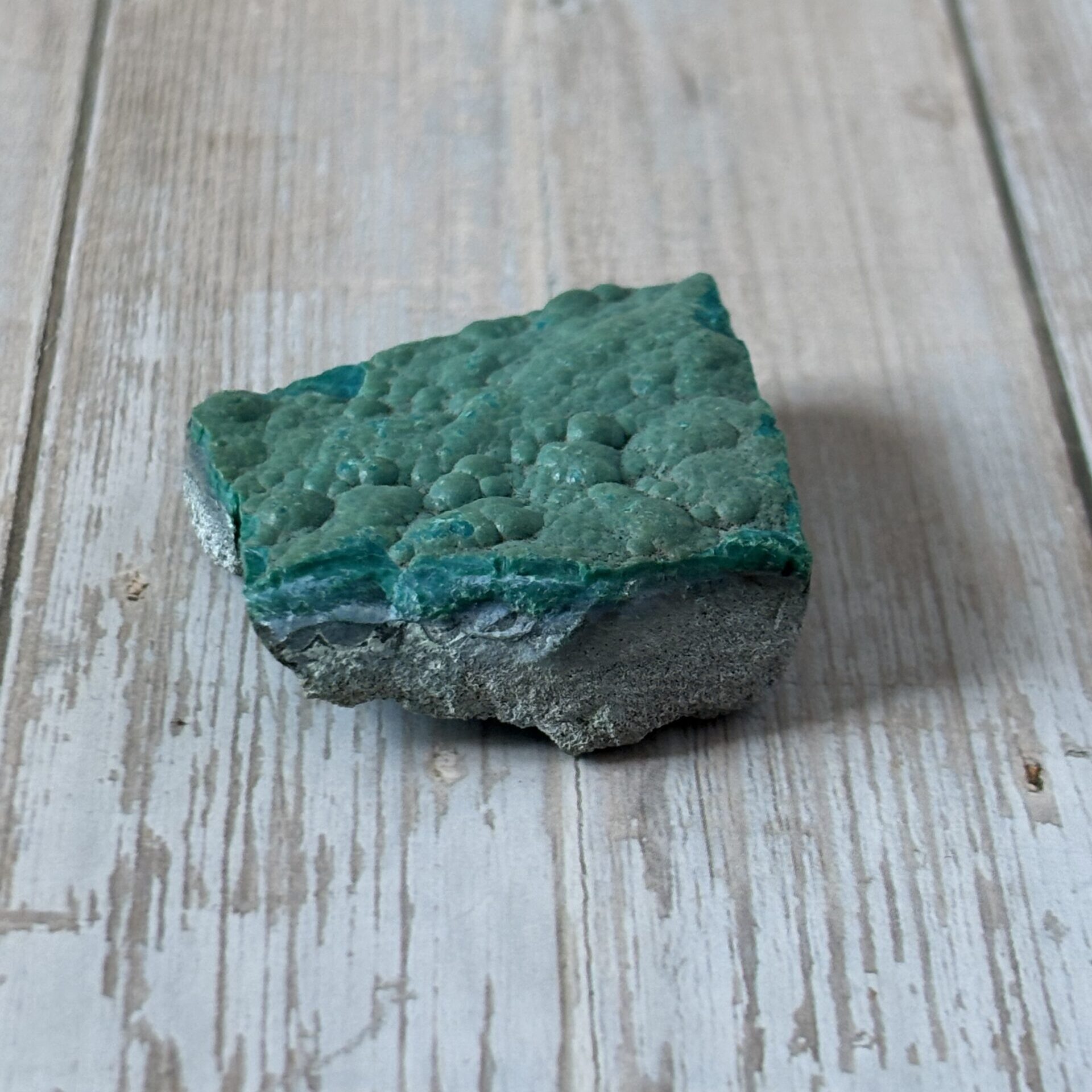 Chrysocolle pierre brute du Congo aux reflets bleu turquoise – pierre naturelle apaisante et harmonisante
