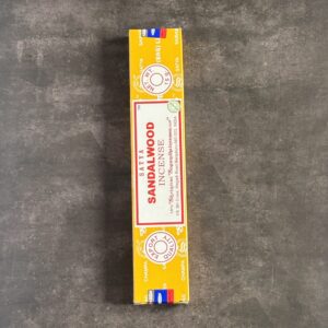 Bâtons d'encens Satya Santal parfum boisé naturel pour relaxation et méditation