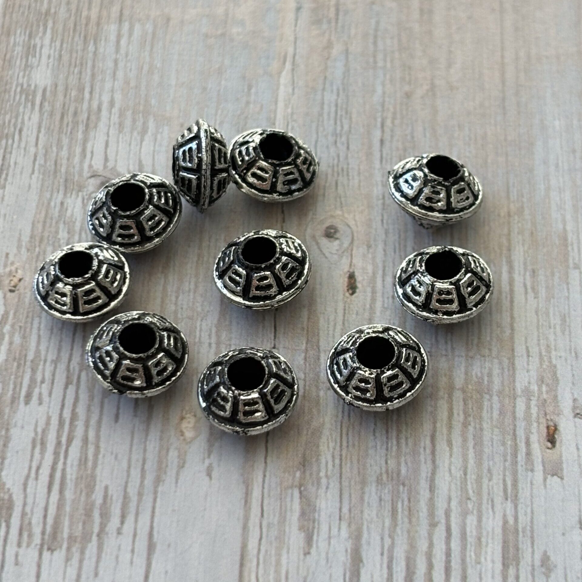 séparateur métal vieilli pour bracelet artisanal - accessoire de bijouterie vintage en perles et apprêts haut de gamme