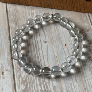 bracelet aqua aura gris – pierre naturelle énergisante et apaisante pour bijoux artisanaux