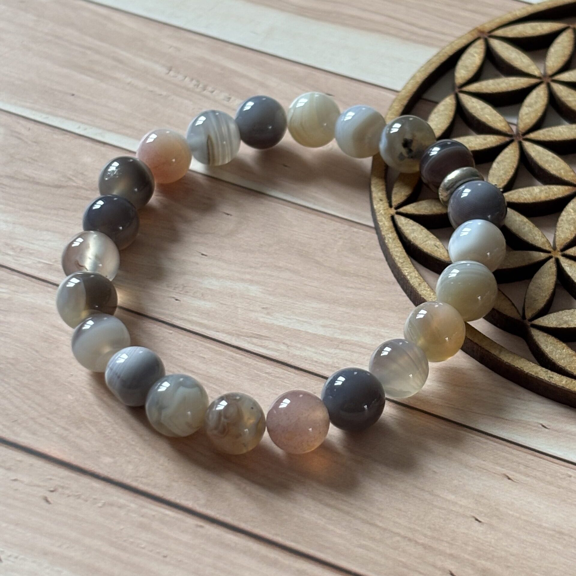 bracelet agate du Botswana – douceur minérale et équilibre émotionnel