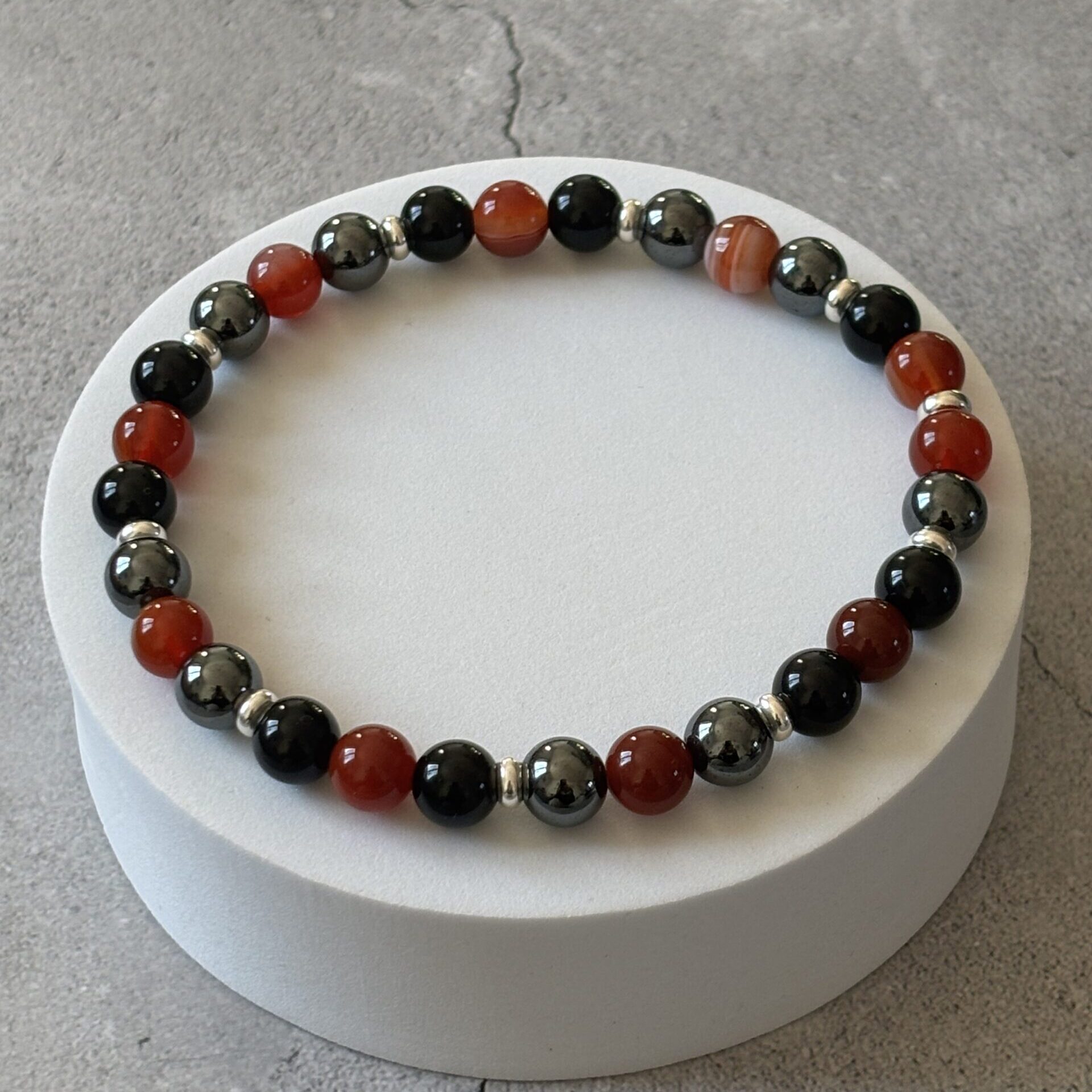 bracelet lithothérapie mal de dos – obsidienne, hématite et cornaline énergie du corps