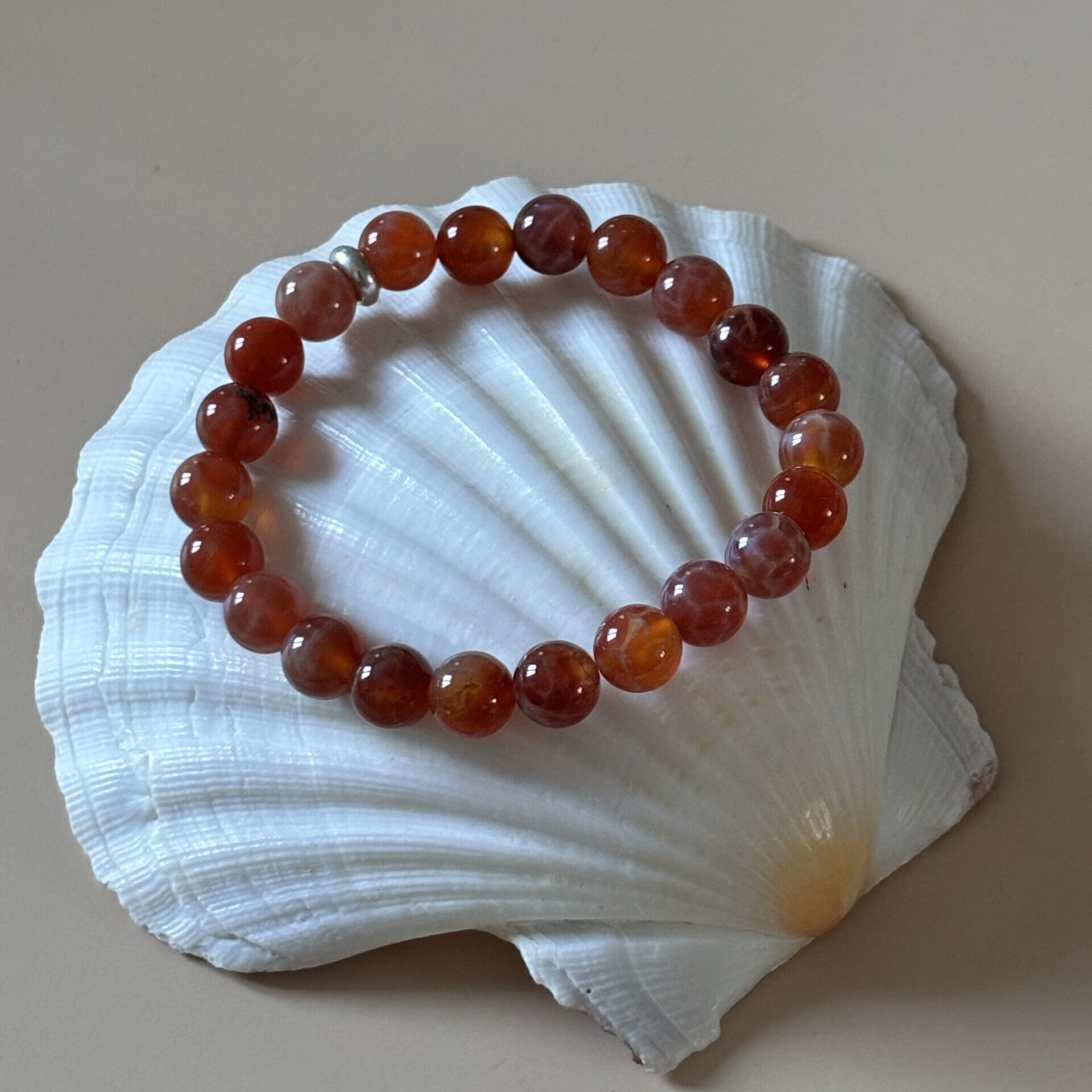 Bracelet agate feu pour équilibre émotionnel et ancrage – Secrets de Perles