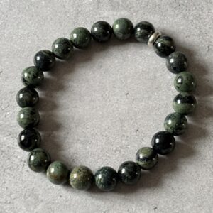 Bracelet en jaspe kambaba – perles naturelles vertes aux motifs uniques