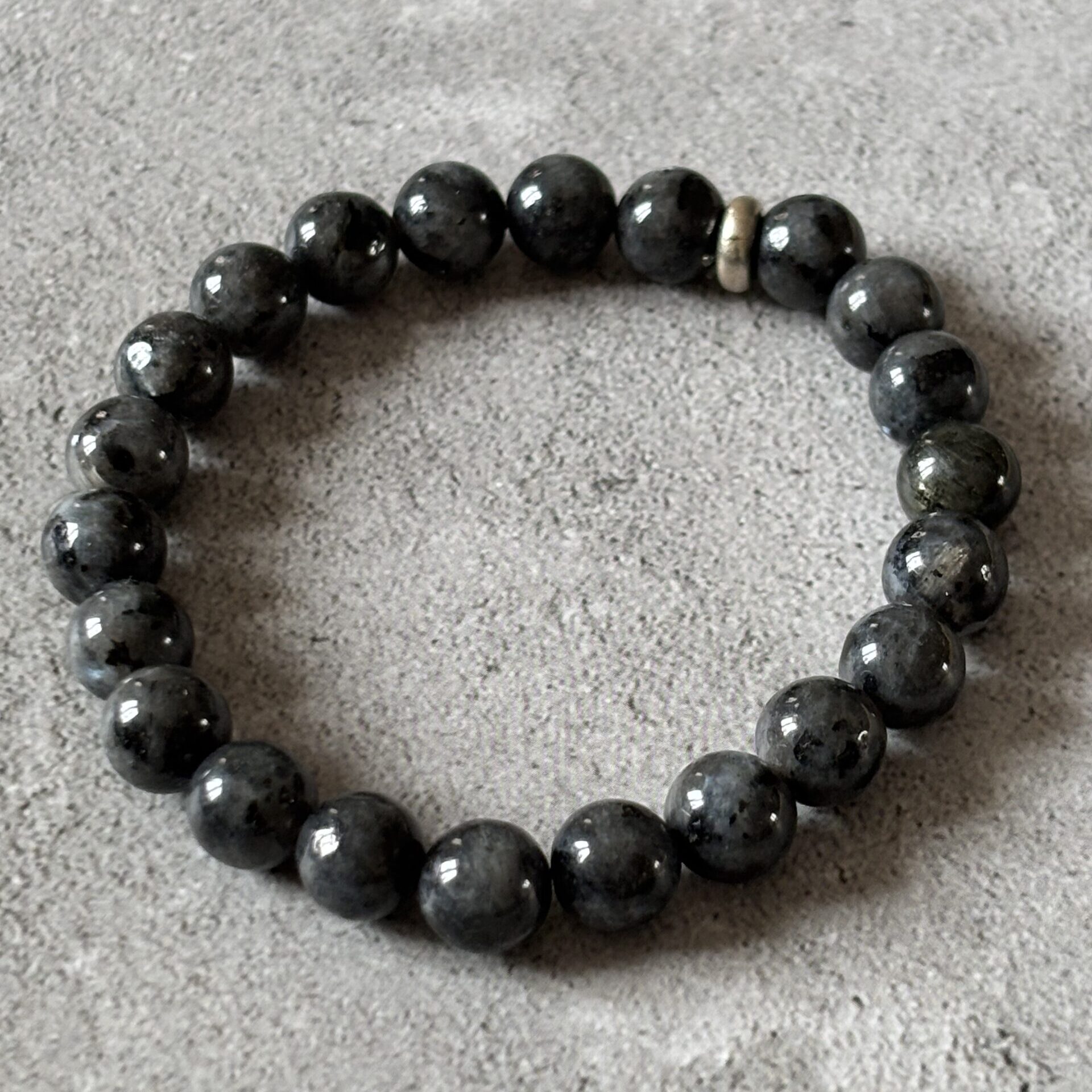 Bracelet en larvikite – pierre naturelle de protection et de clarté mentale
