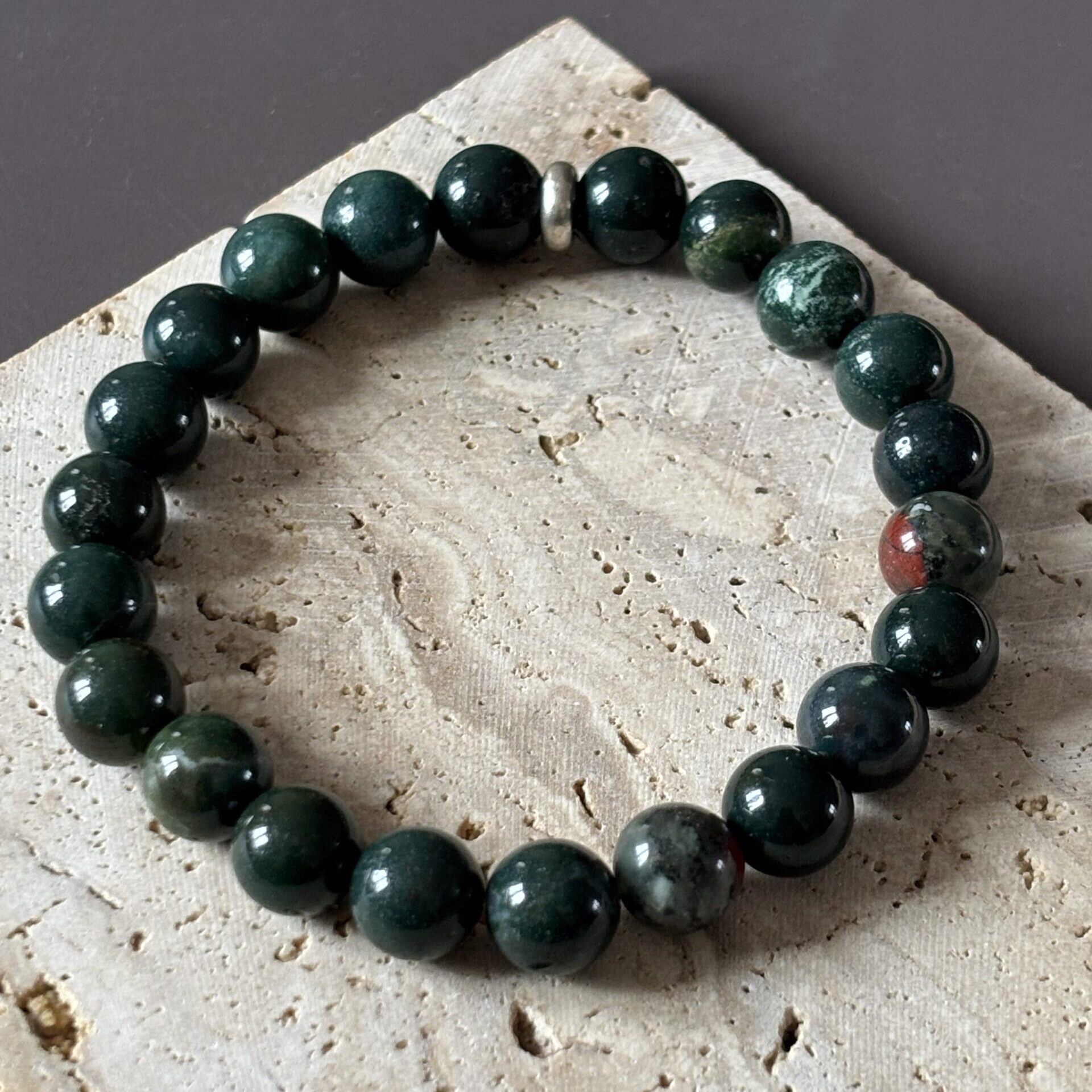 Bracelet en jaspe héliotrope – pierre naturelle de vitalité et de protection