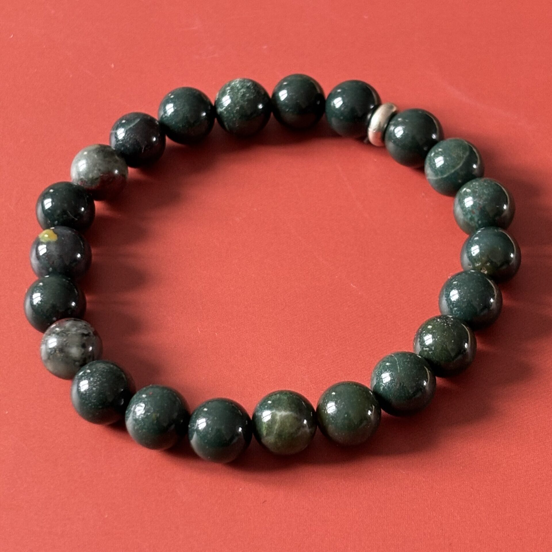 Bracelet en jaspe héliotrope – pierre naturelle de force et de régénération