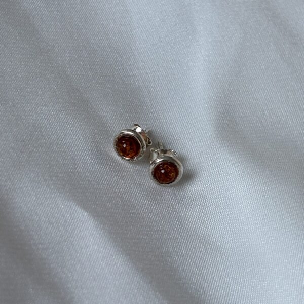 puces d oreilles femme ambre et argent naturel