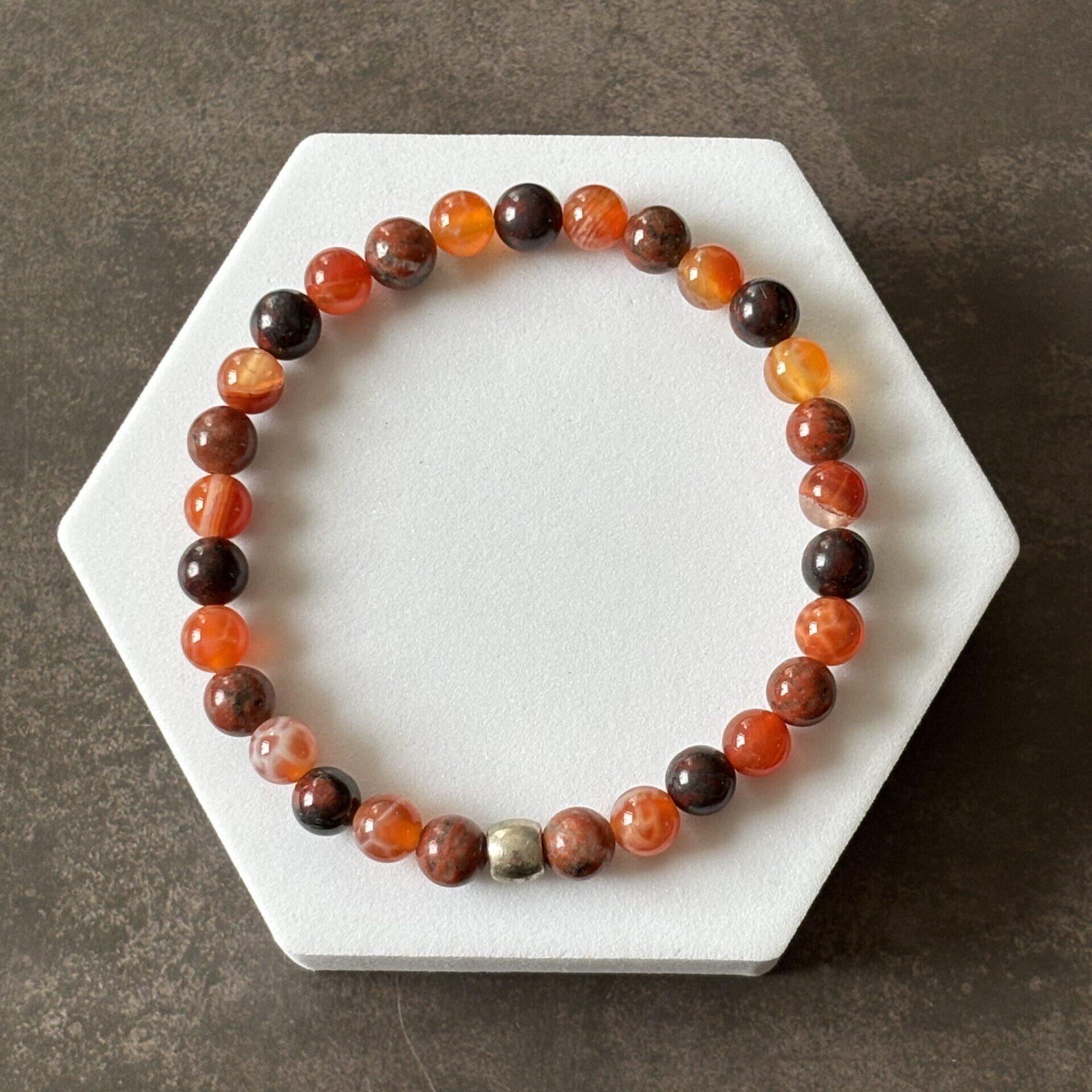 Bijou artisanal bien-être jaspe bréchique et agate feu