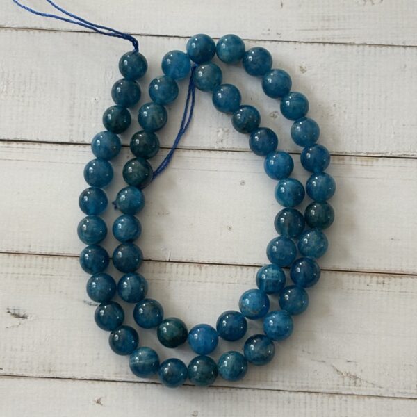 Fil de perles rondes apatite 8 mm, pierre énergétique