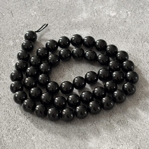 Perles 8 mm tourmaline noire pour repousser les énergies négatives