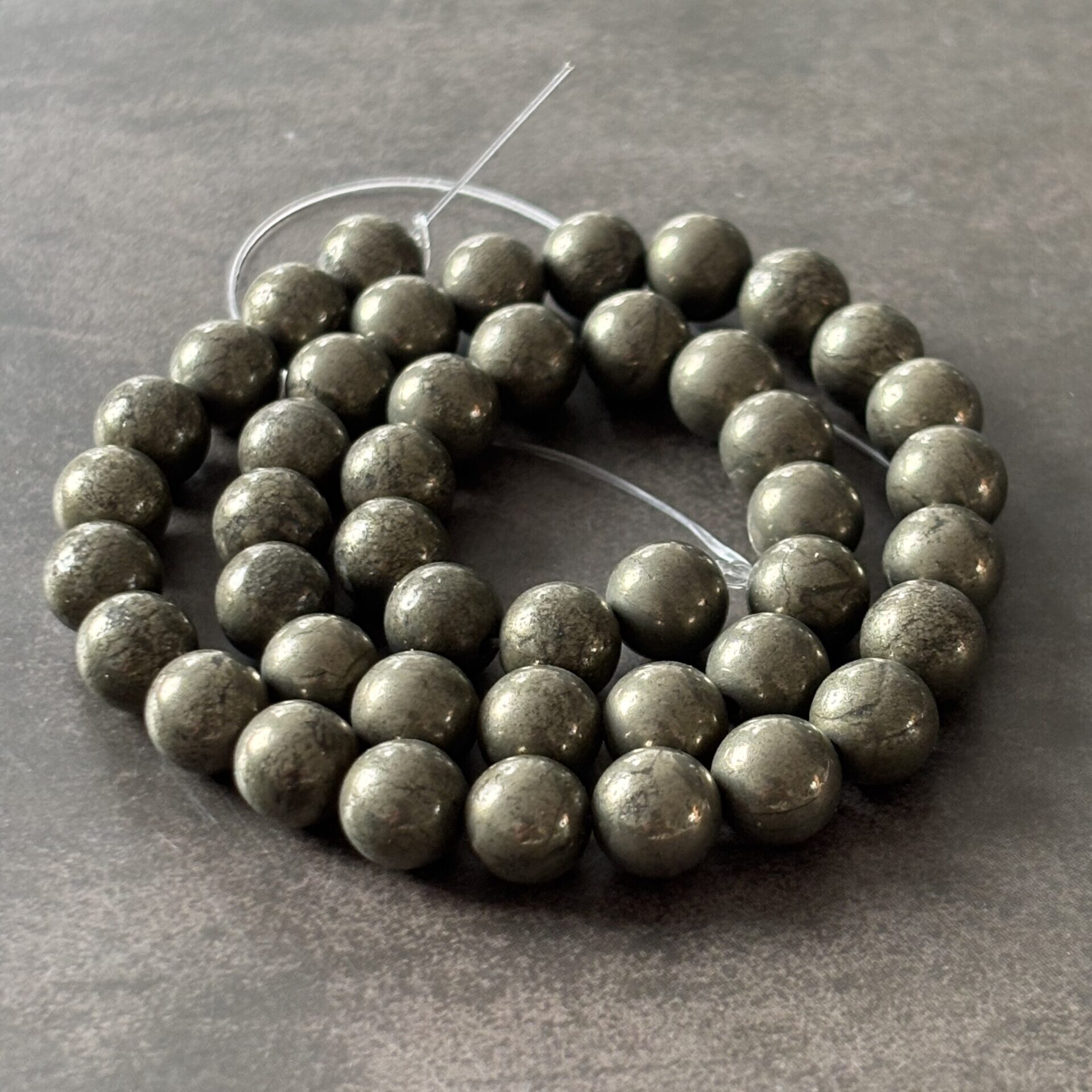 Perles rondes en pyrite 8 mm, pierre de protection et d’ancrage