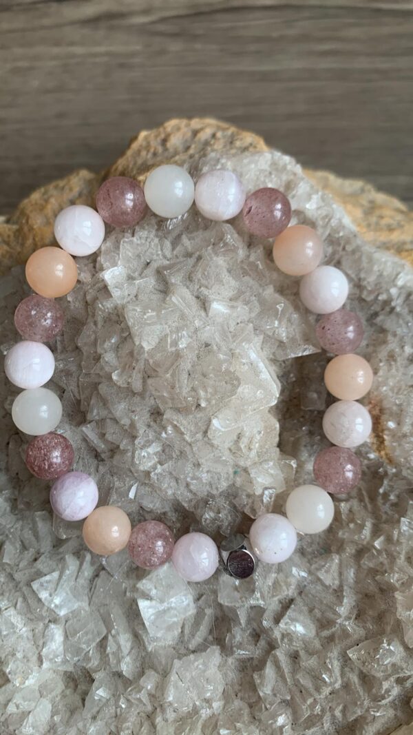 Bracelet chakra coeur en pierres naturelles de kunzite, quartz fraise et aventurine rose