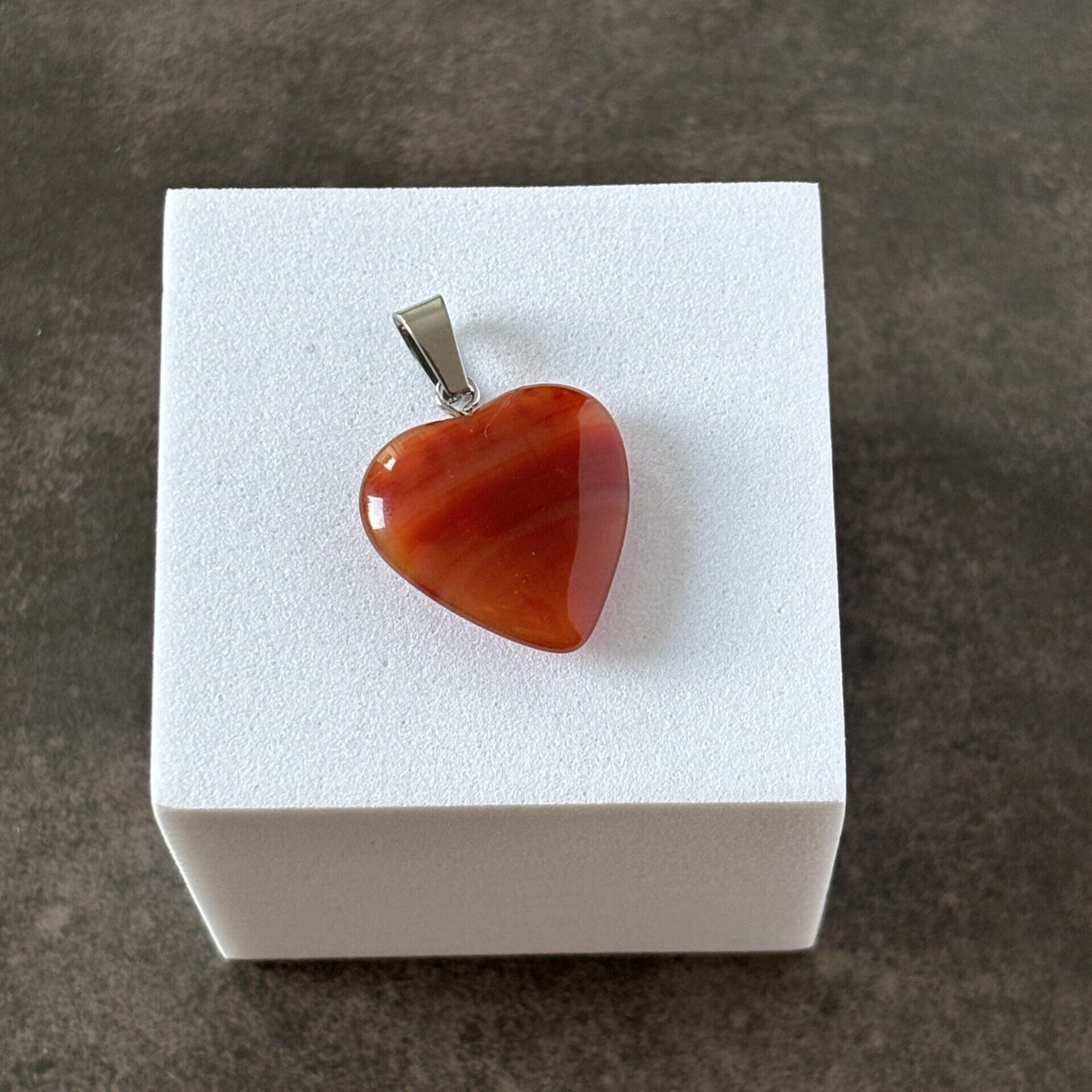 Bijou coeur cornaline naturelle pendentif bienfaits énergie et motivation