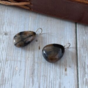 Pendentif pierre roulée chiastolite énergie spirituelle