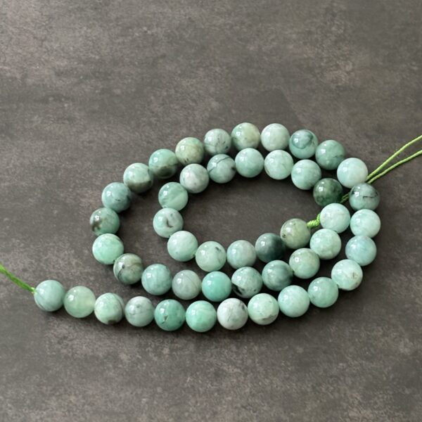 Perles 8 mm émeraude claire naturelles pour création de bijoux