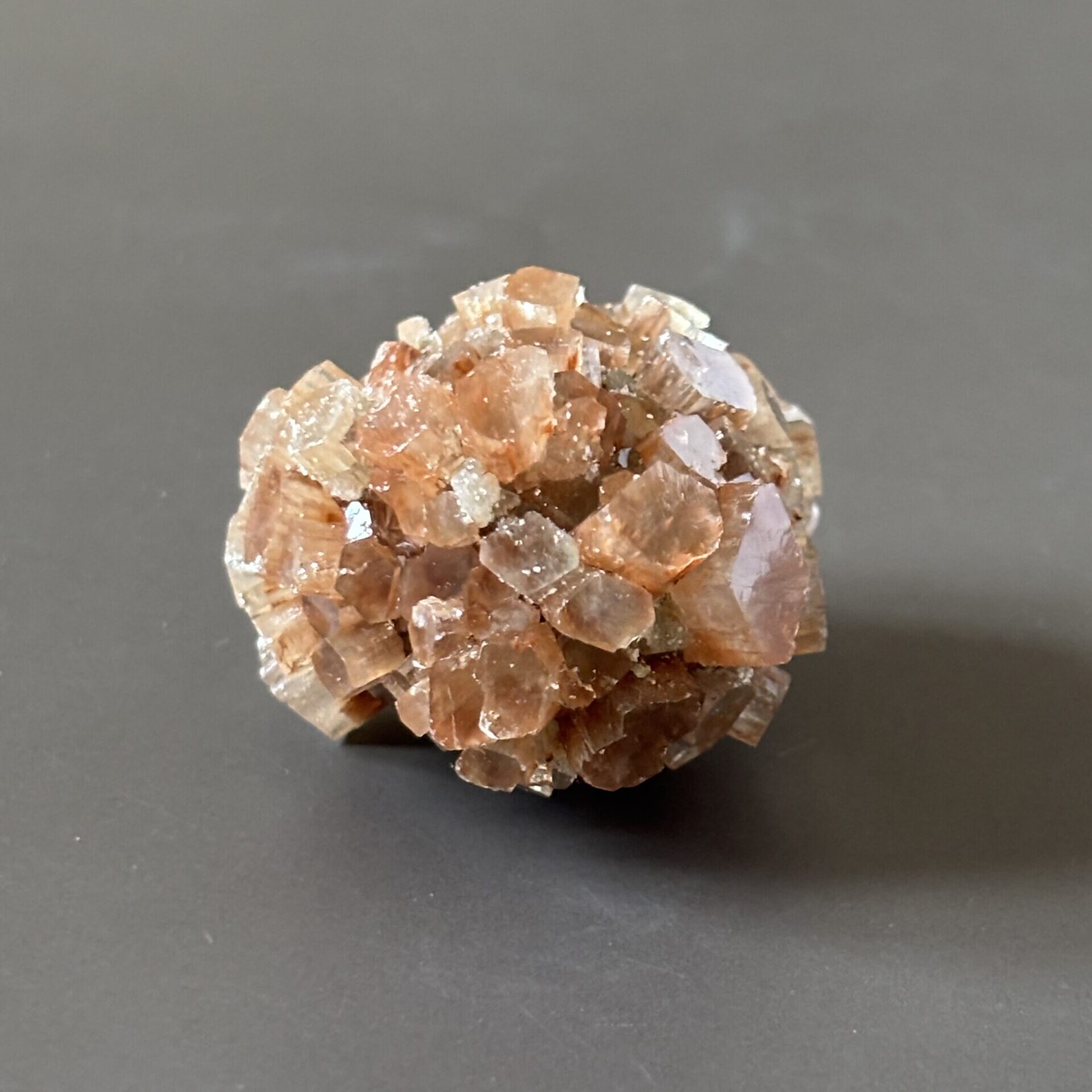Cristal d’Aragonite brute – minéral de calme et d’équilibre intérieur