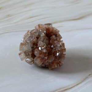 Aragonite brute authentique – pierre de stabilité et de recentrage spirituel