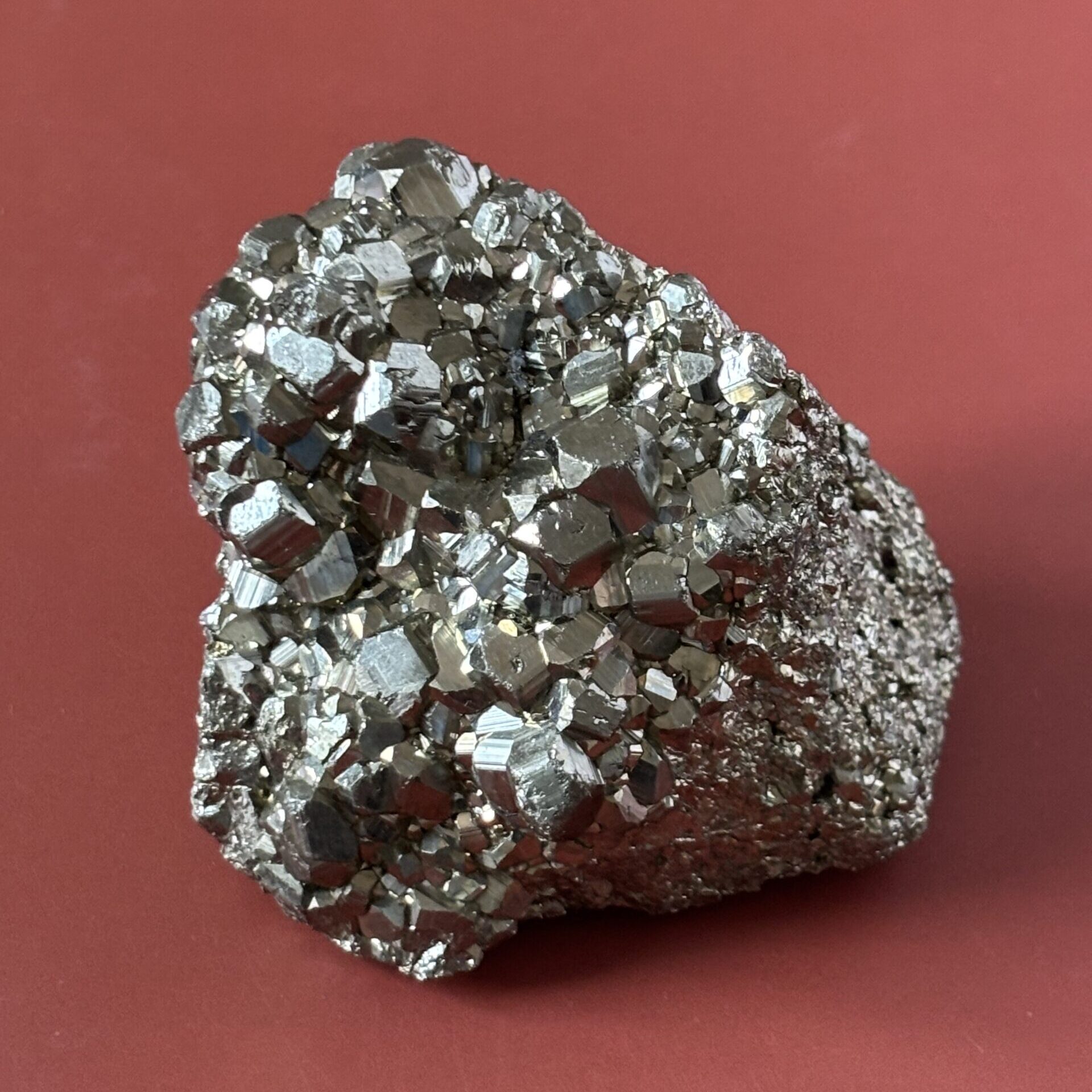 Cristal de pyrite brute, pierre de prospérité et confiance en soi
