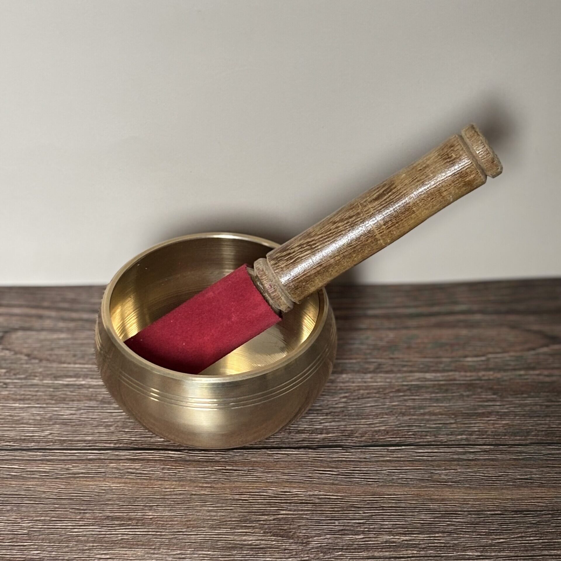 Bol chantant tibétain en laiton pour yoga et bien-être