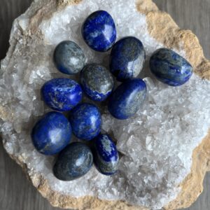 lapis lazuli pierres roulées