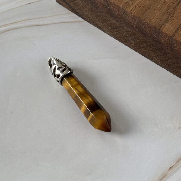 Collier pendentif pierre œil de tigre en pointe, talisman contre les énergies négatives
