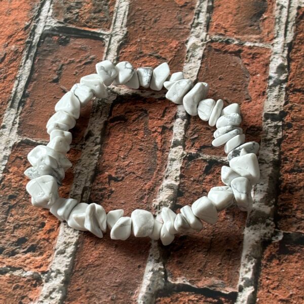 Bracelet en pierres chips howlite pour bijou fait main