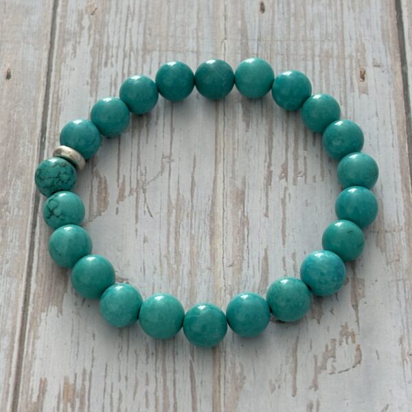 Bijou en perles turquoise verte stabilisée – bracelet fait main pour équilibre émotionnel et sérénité