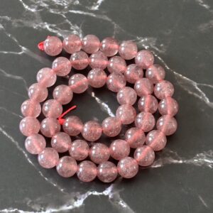 Perles rondes quartz fraise 8 mm favorisant amour et équilibre émotionnel