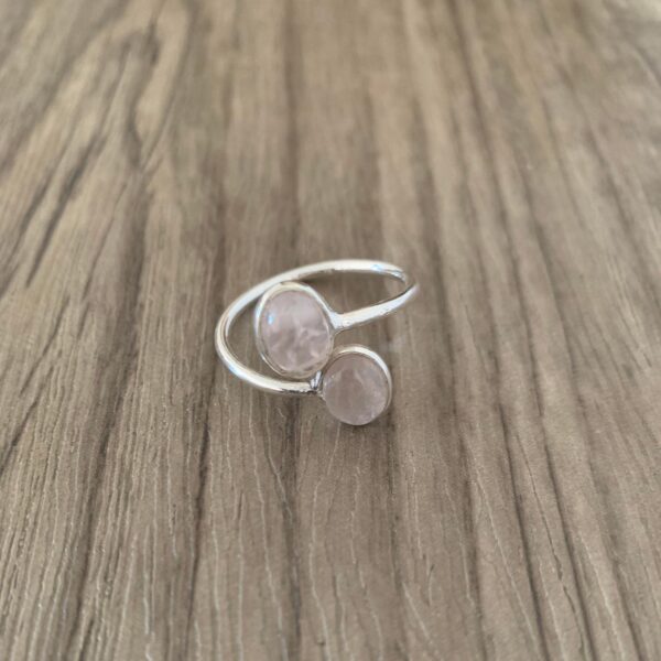 Pierres de quartz rose sur bague argent 925