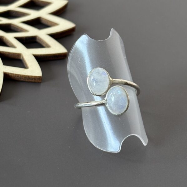 Bague réglable en argent 925 avec pierre de lune ovale
