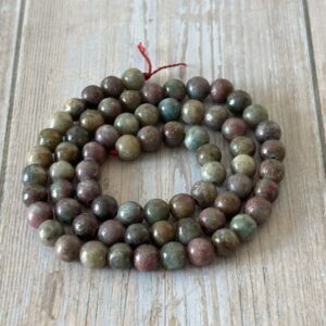 Pierres semi-précieuses rubis sur cyanite, perles rondes artisanales