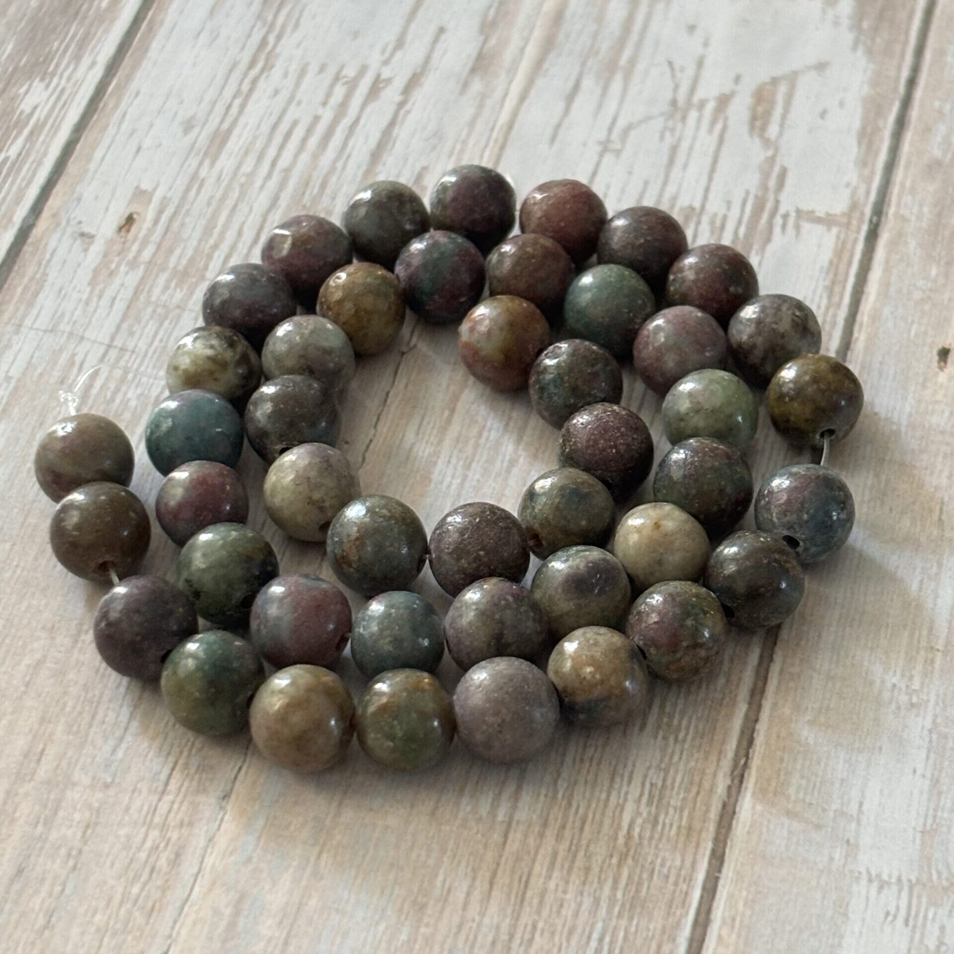 Perles rubis sur cyanite naturelles pour bracelets et colliers fait main