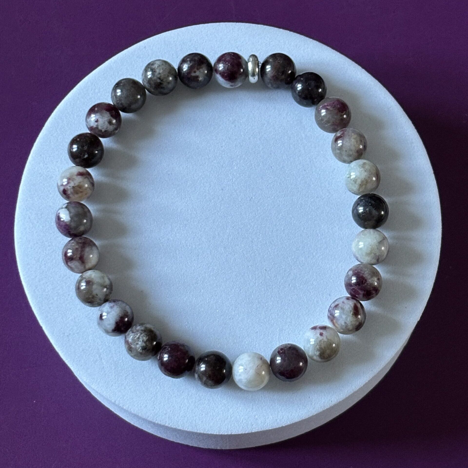 Bijou artisanal en tourmaline rose, lithothérapie, cadeau femme tendance